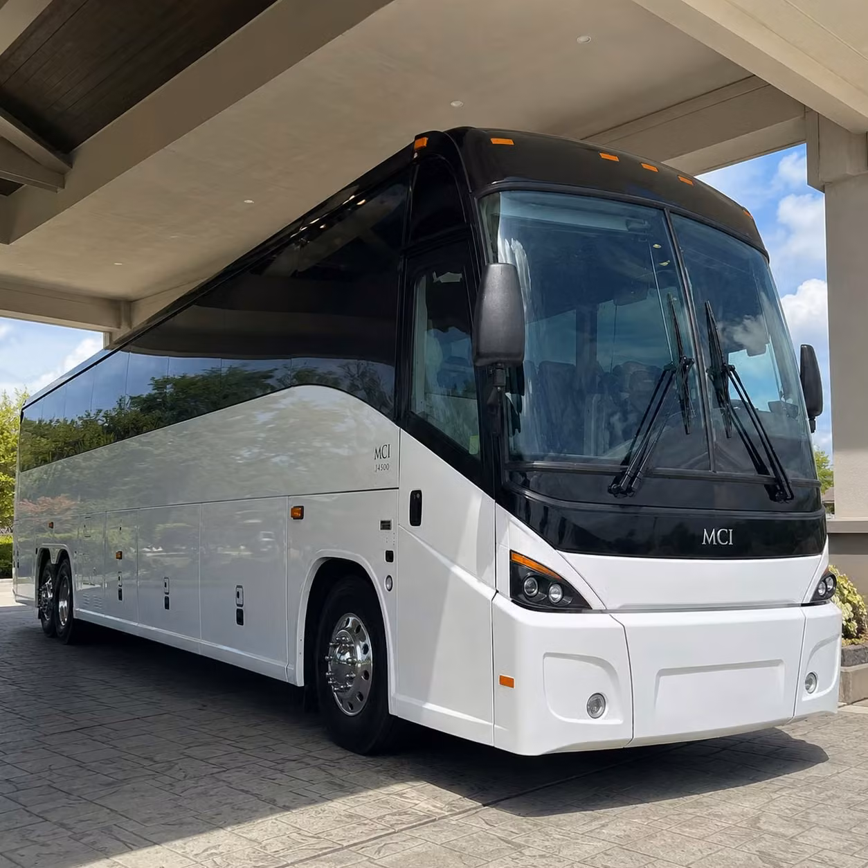 wedding guest shuttle buses to and from shreveport regional airport
